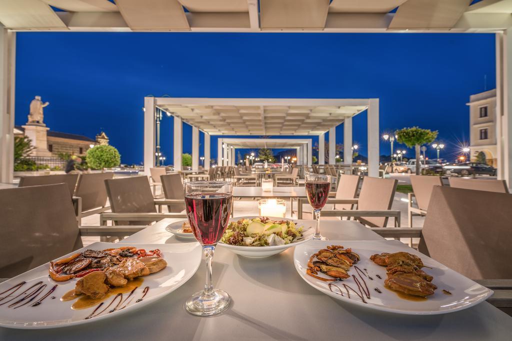 Phoenix Hotel Zakynthos Town Exterior photo