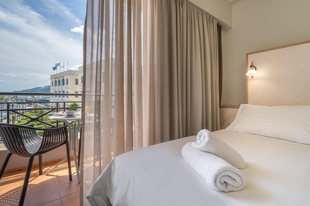 Phoenix Hotel Zakynthos Town Exterior photo